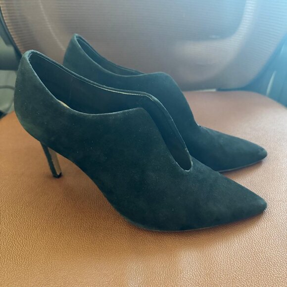 Vince Camuto Metseya Pointed-Toe Shooties - Picture 3 of 3